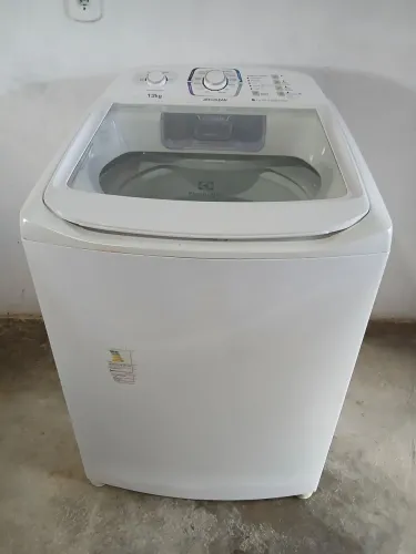 Vendo essa máquina de lavar roupas 