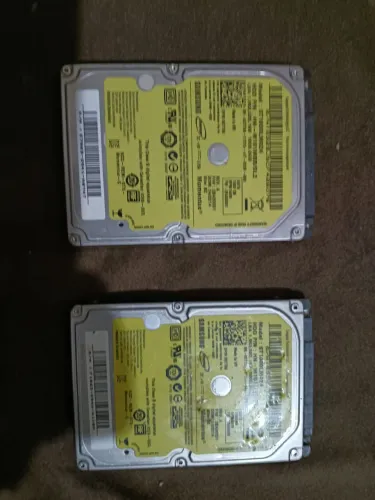 Vendo 2 HDs de 1 TB Samsung de Notebook 2.5" SATA