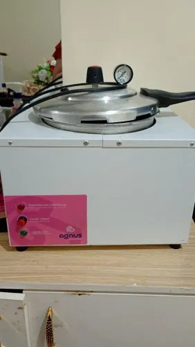 Vendo autoclave semi novo