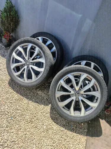 Vendo ou troco por rodas 20 com furação 5x100 LEIA O ANUNCIO