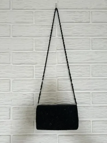 Bolsa Bordada Em Miçangas