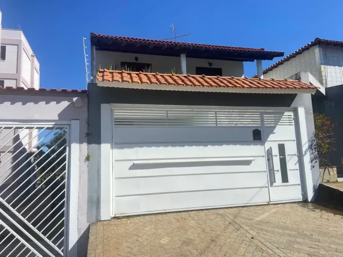 LINDO SOBRADO ALUGA BA VILA LAVINIA MOGI DAS CRUZES COM 4 DORM SENDO 1 SUÍTES C/ PISCINA