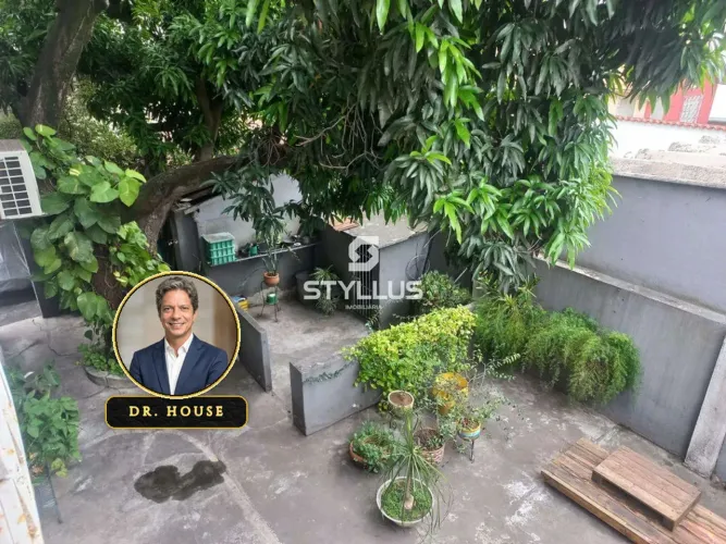 Terreno Amplo com 3 Casas em Bonsucesso - Ótima Localização! M25C