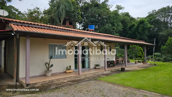 Chácara à venda em condomínio fechado em Atibaia - 1000m²