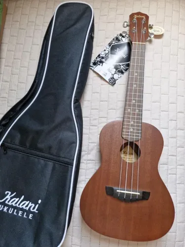 Ukulele concert kalani - NOVO