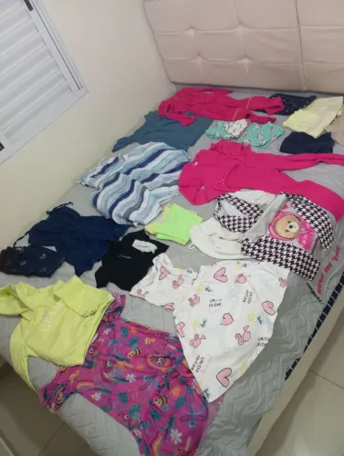 Lote de roupa infantil feminina Tam 04 ao 06