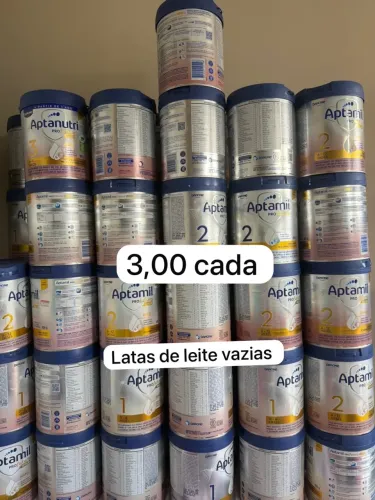 Latas leite vazias