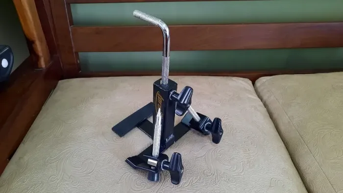Suporte Torelli para tocar cowbell com o pé (modelo TA427)