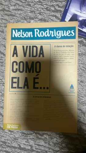 Livro A vida COMO ELA É
