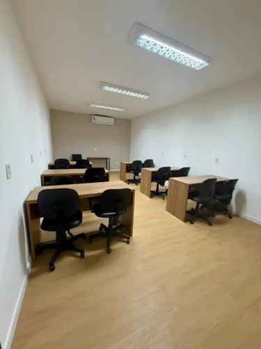 Aluguel Sala Pronta R$150,00 por hora - Av. Efigênio Sales