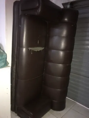 SOFÁ JACAÚNA TRÊS LUGARES CORINO