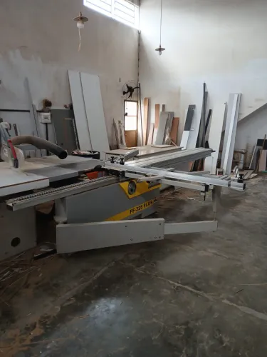 Esquadrejadeira FF 325 plus