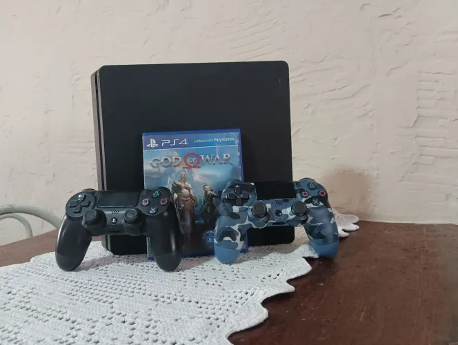 Vendo Playstation 4                               ou troco por Playstation 5