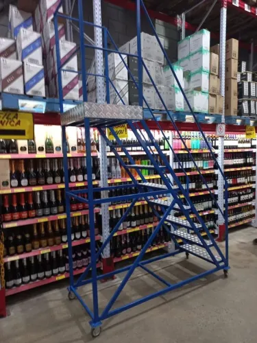 Escadas plataforma comercial