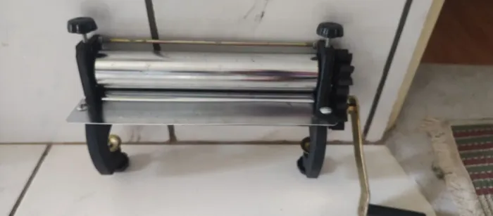 Cilindro manual para massas