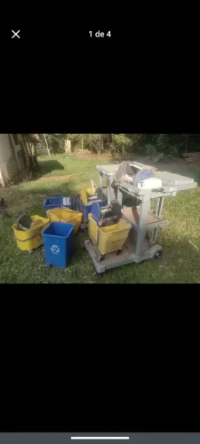 Carrinho de limpeza