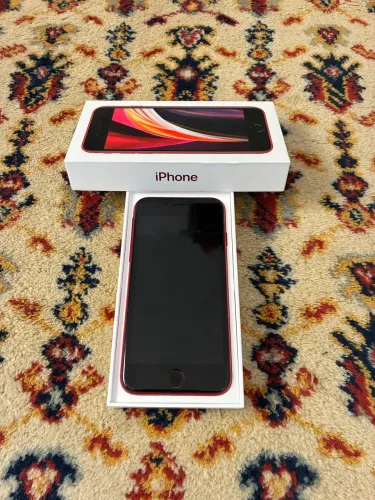 iPhone SE 2a geração - na caixa