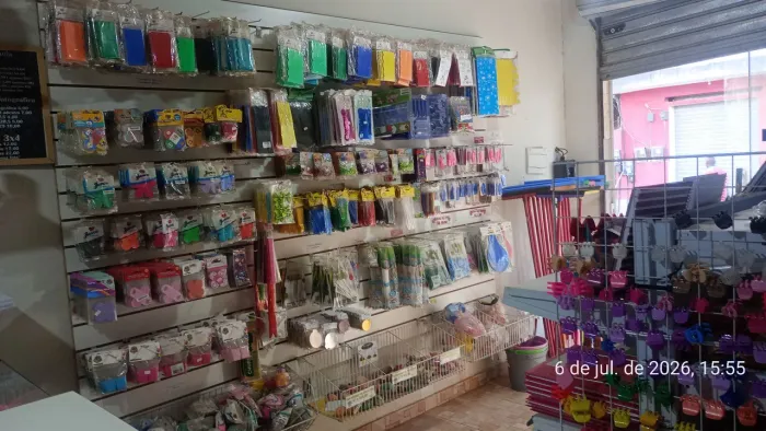 Vendo artigos de festa e papelaria