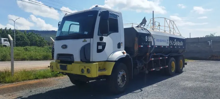 Caminhão Pipa 6x4 18.000l Traçado