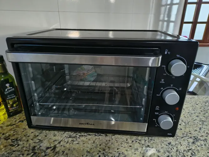 Forno elétrico Britânia em bom estado