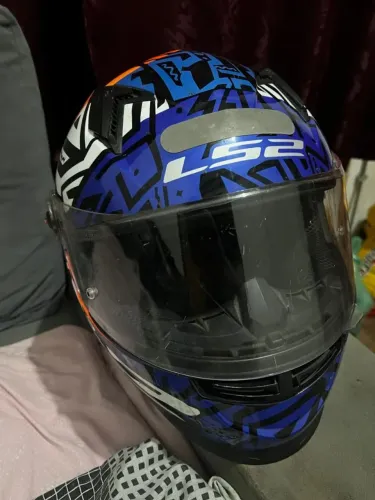 Vendo capacete LS2