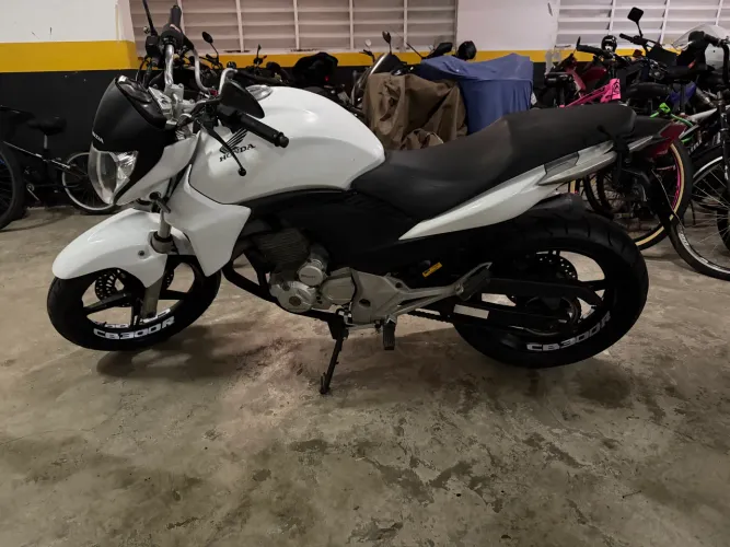 Honda CB 300R 2014 65.000km