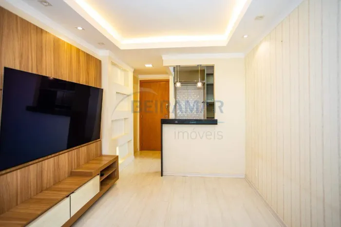Apartamento 2 Quartos, Armários, Vaga Coberta à Venda no Residencial Top Life Long Beach -