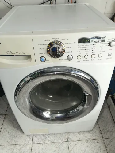 Lava e seca 11kg lg limpa revisada 3 meses  garantia 