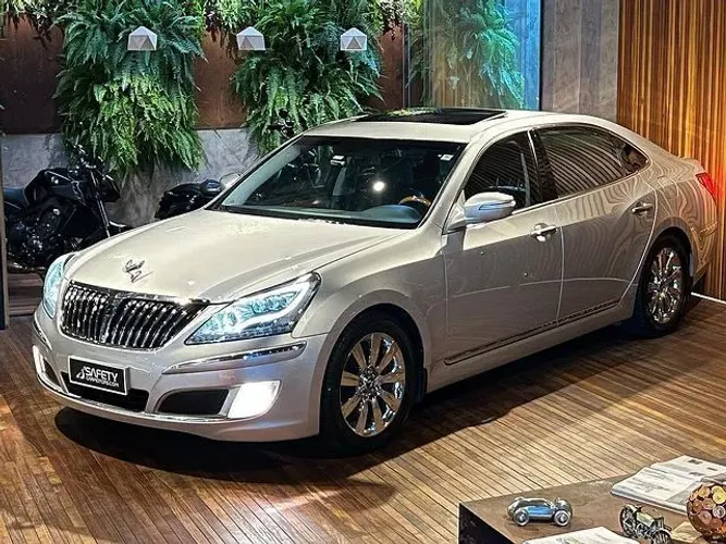 Hyundai Equus 4.6 V8 32V 366cv 4P Aut. 2013