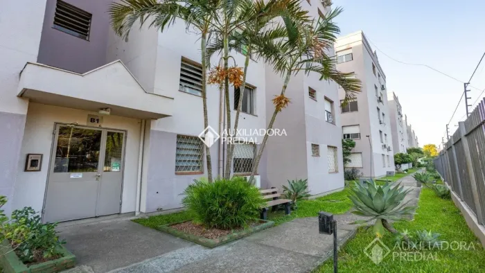 Apartamento 2 quartos desocupado com vaga - Morro Santana
