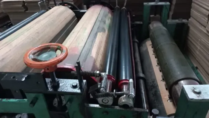 Corte Vinco Rotativa 2 cores para Cartonagem de caixa de papelão ondulado 