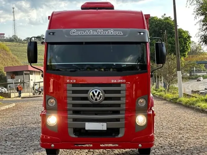 Vw 24250 6x2 carroceria 2012