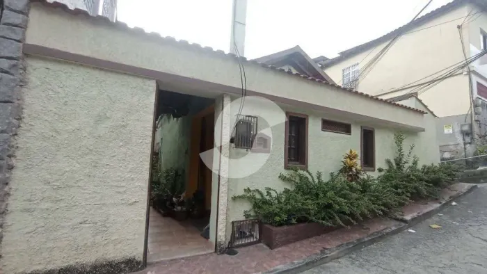 Casa com 4 dormitórios à venda, 68 m² por R$ 300.000,00 - Engenhoca - Niterói/RJ