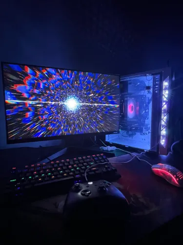 PC Gamer Ryzen 7 5700X + RX 9060 XT 16GB - Alto Desempenho