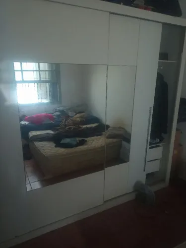 Guarda roupas mais móveis