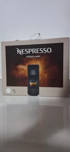 NESPRESSO ESSENZA MINI BRANCA