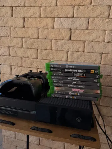Xbox One Fat + Kinect + Jogos