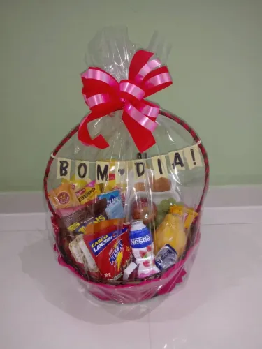 Cesta de Café da manhã e presente