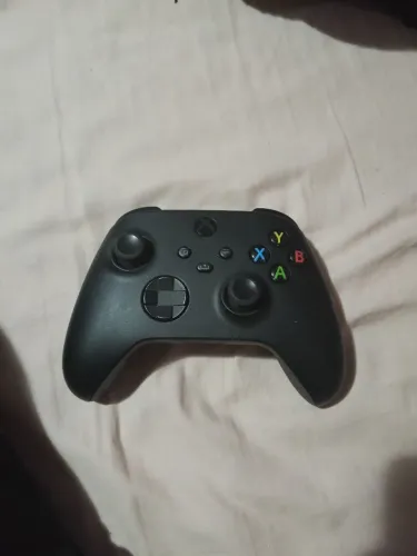 Controle de Xbox original Black carbon(sem fio), com carregador de pilha(