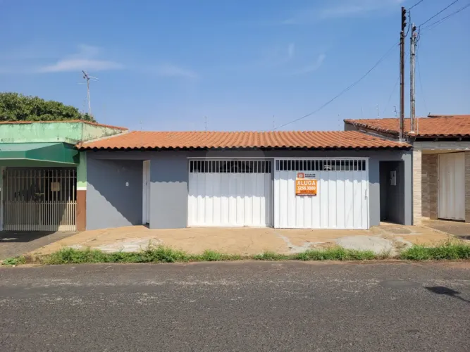 Casa para locação no bairro Maravilha
