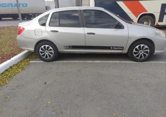 Renault Symbol Expression Hi-flex 1.6 8V 4P 2010