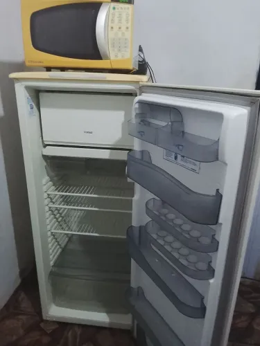 GELADEIRA E MICROONDAS 750