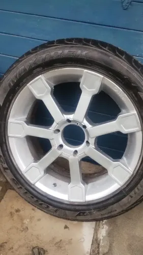 Rodas Aro 20 com pneus 