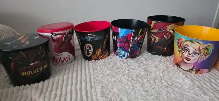 Potes de pipoca personalizados do cinema