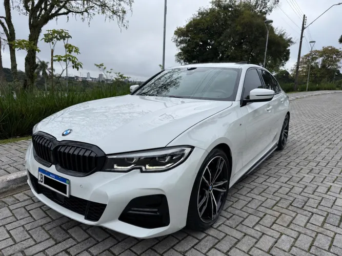BMW 320I A 2.0 TB M Sport Activeflex 16V 4P 2022