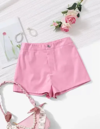 Short de couro rosa
