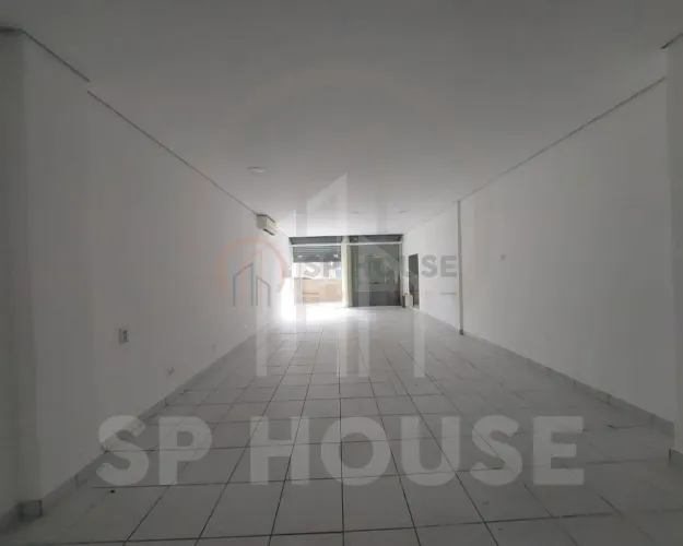 Loja térrea para locação na Praça da árvore com 2 banheiros, copa, 73m² Mirandópolis