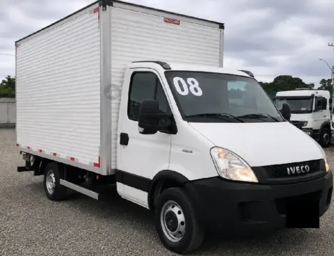 Iveco Daily 35S14 baú