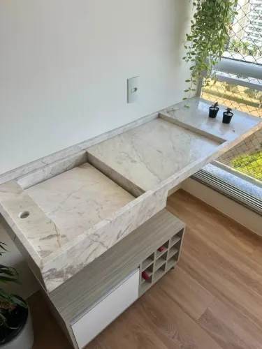 Bancada em Mármore Calacata Matarazzo 1,45x0,50m - área gourmet e banheiro