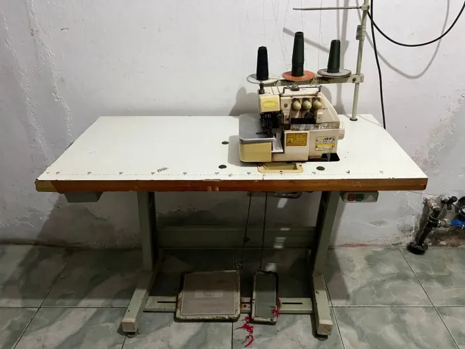 Máquina de costura